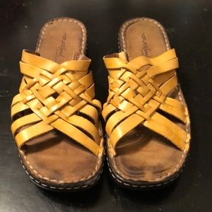 Natural Soul by Naturalizer sandals SZ 8.5